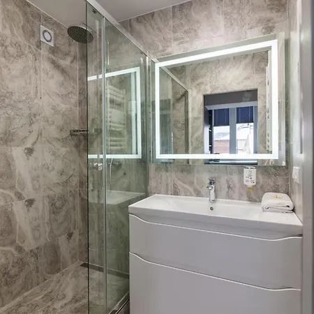Royal On Svobody 6-8 Avenue Apartament Lwów