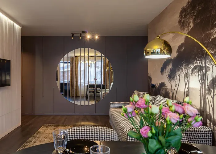 Royal On Svobody 6-8 Avenue Apartment